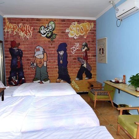 Dunhuang 8090 Guest House Екстер'єр фото
